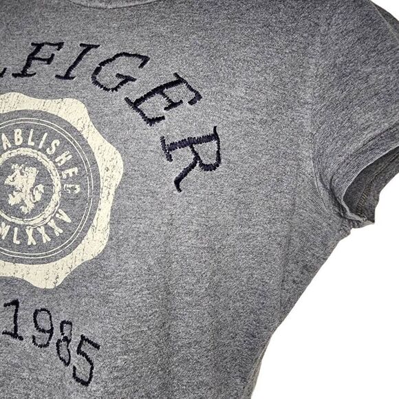 Tommy Hilfiger Women Tops, Stitched Lettering Logo Short Sleeve Grey Tee, Sz M - Picture 6 of 8